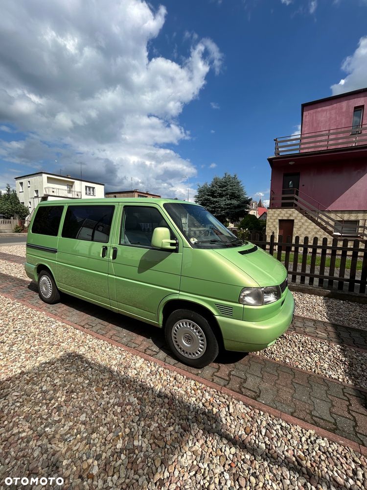 Volkswagen Multivan - 2
