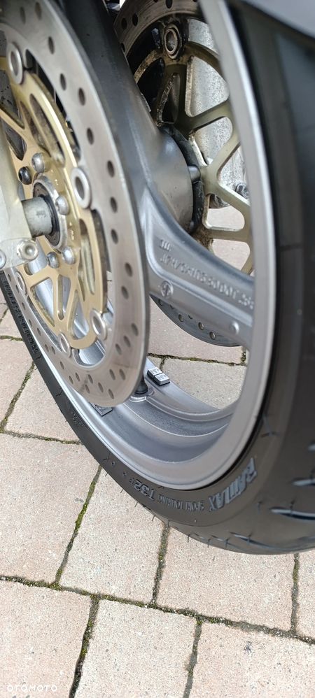 Kawasaki Ninja 1000 SX - 21