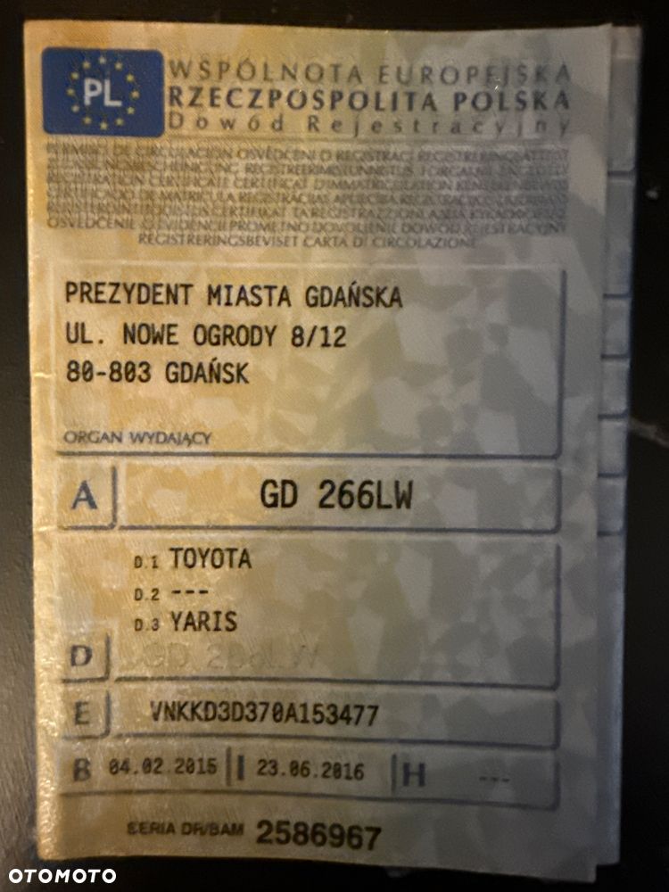 Toyota Yaris Hybrid 100 Premium - 20
