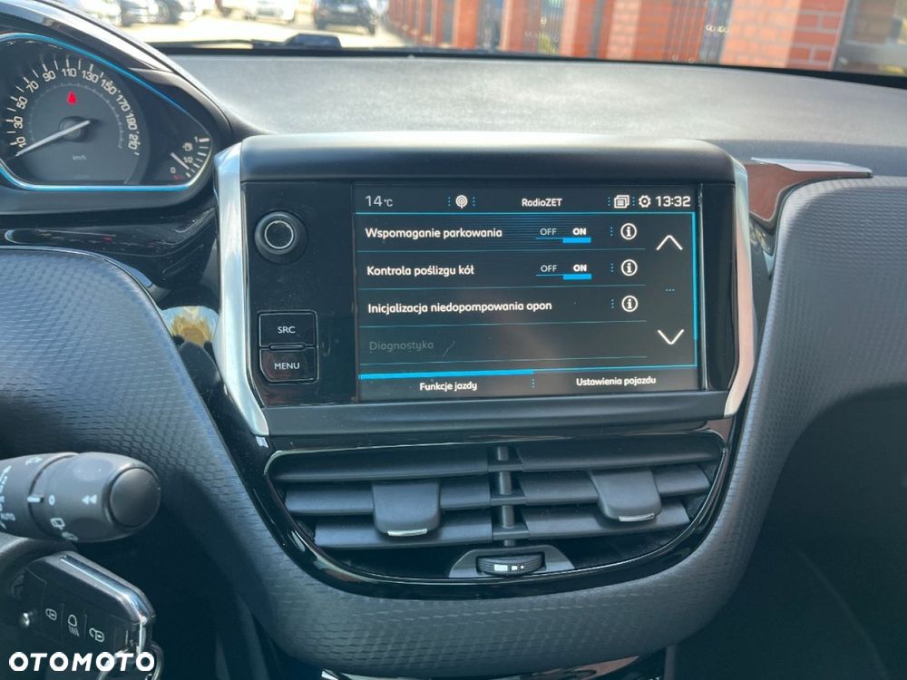 Peugeot 2008 1.2 Pure Tech GPF Allure S&S EAT6 - 15