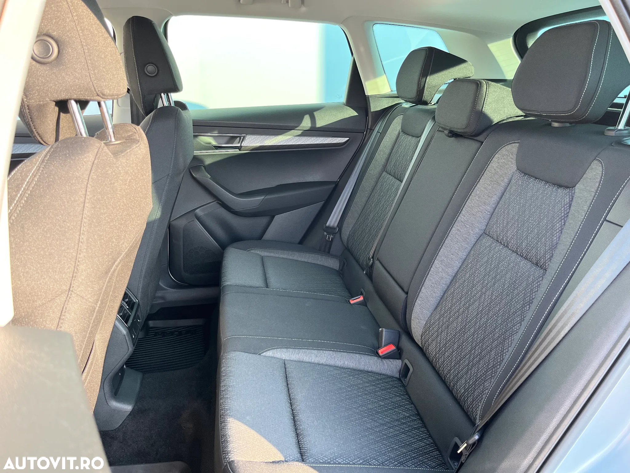 Skoda Karoq 1.5 TSI DSG Selection - 30
