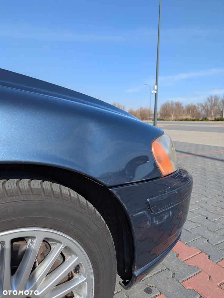 Volvo V70 2.4D5 Momentum - 5