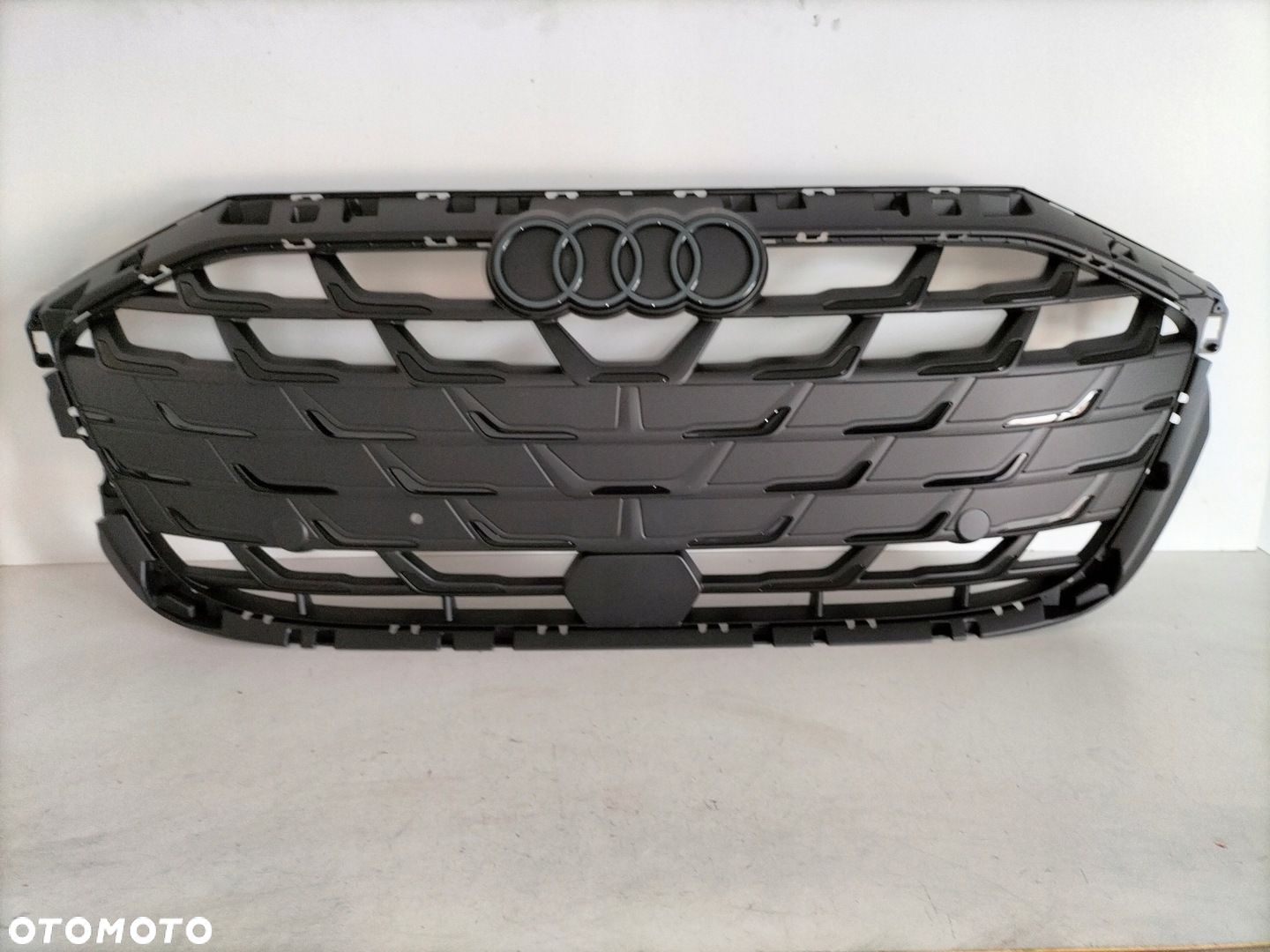 Atrapa kratka grill AUDI A3 8Y LIFT 24- E-TRON S-LINE - 1