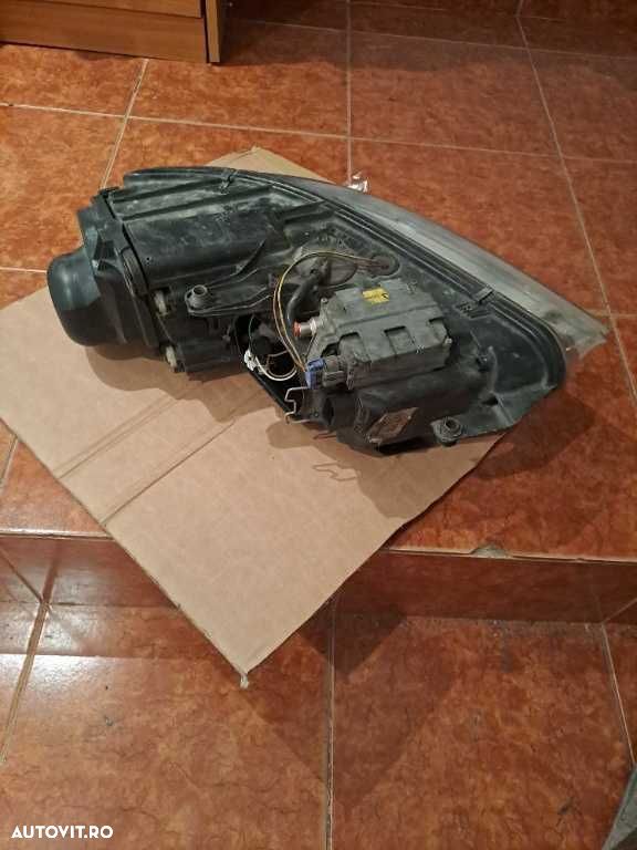 Far dreapta VW Passat B5.5 xenon an 2001-2005 - 7