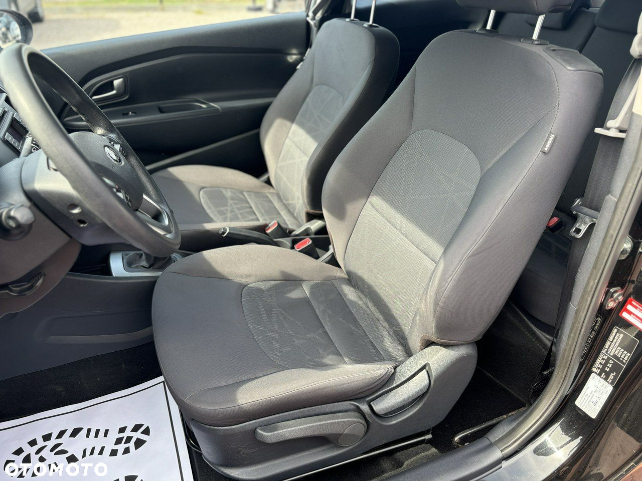 Kia Rio - 14