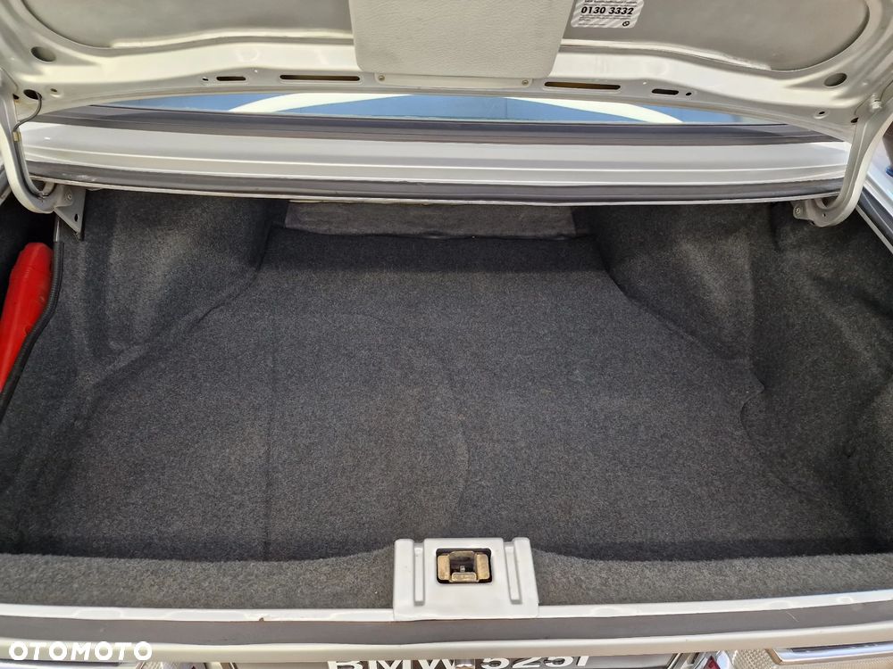 BMW Seria 5 520i - 34