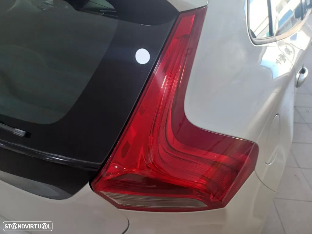 Volvo V40 Cross Country 2.0 D2 Kinetic - 31