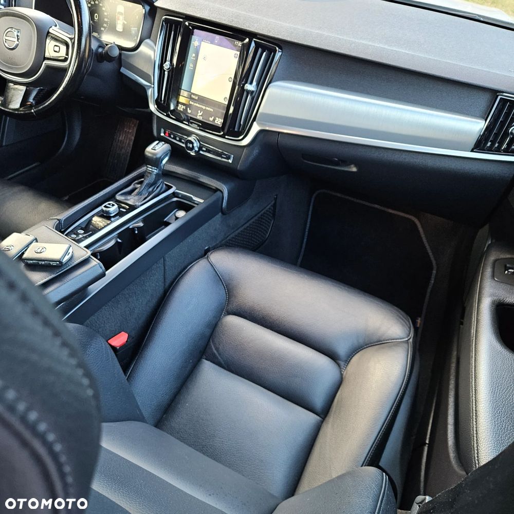Volvo S90 - 36
