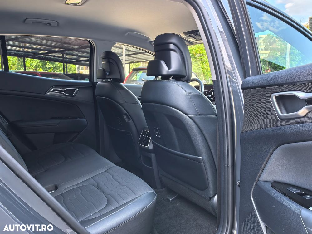 Kia Sportage 1.6 T-GDI PHEV 6AT 4x4 Business Line - 14