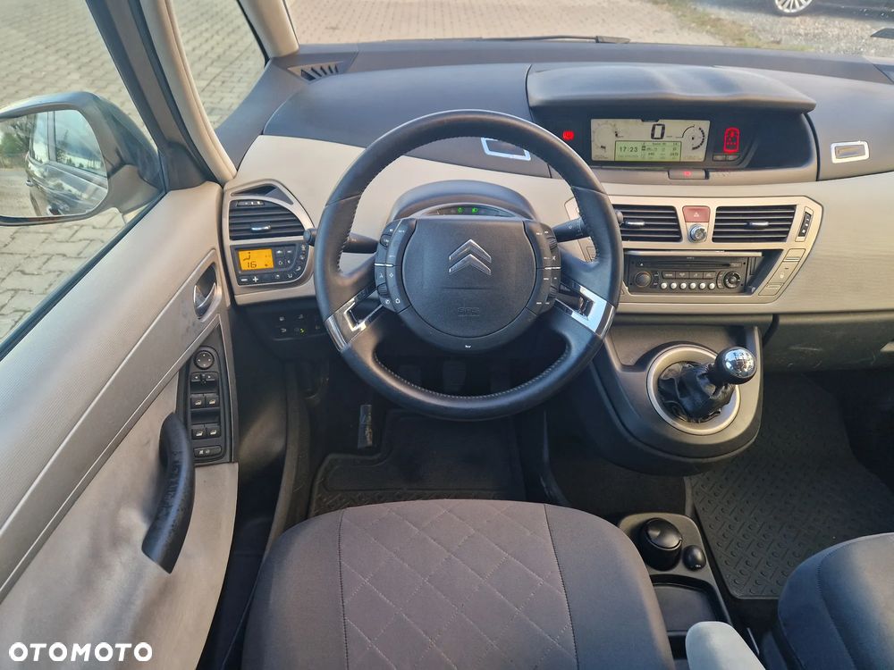 Citroën C4 Picasso - 25