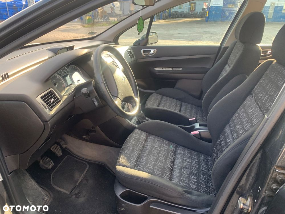 Peugeot 307 1.6 XR - 13