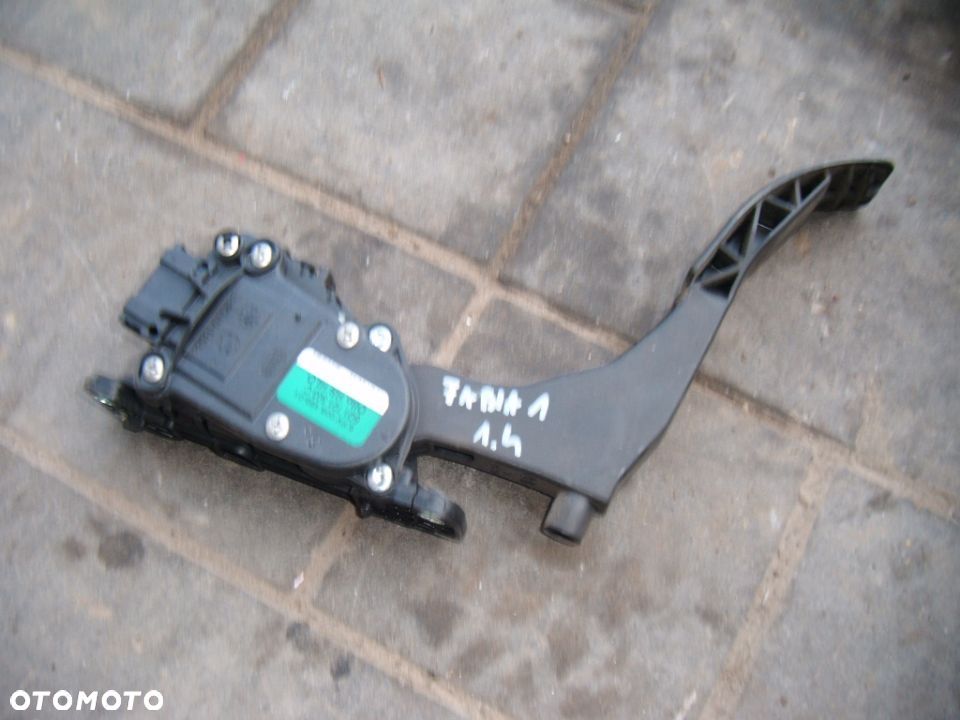 fabia 1 04r 1.4 potencjometr gazu nr  6q1721503c - 1