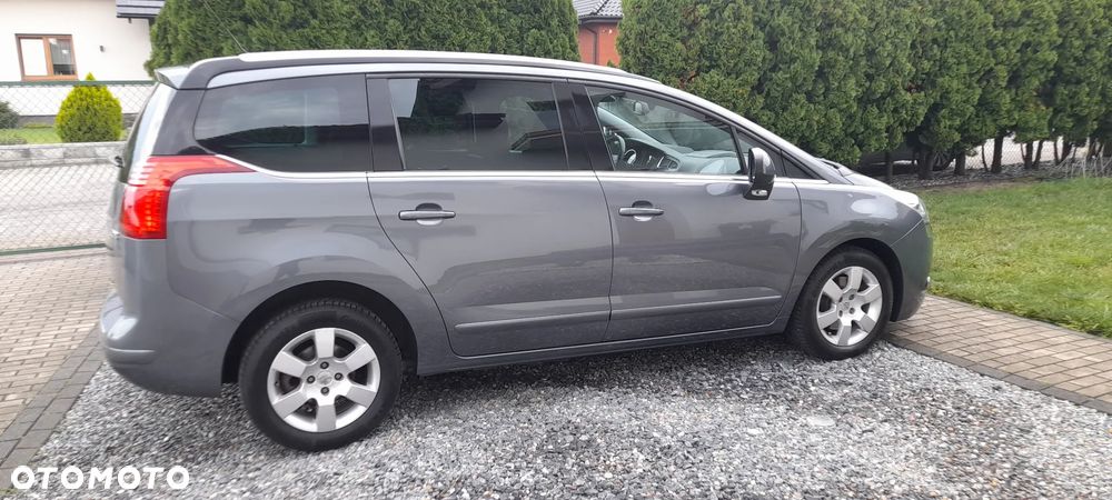 Peugeot 5008 HDI FAP 150 Premium - 11