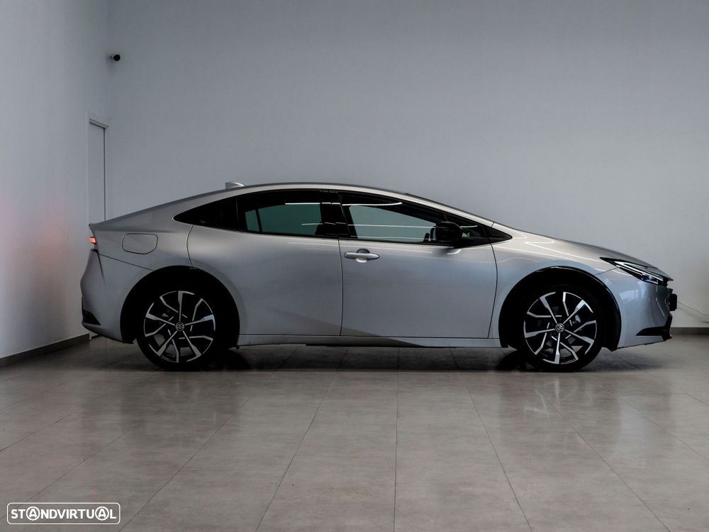 Toyota Prius - 17