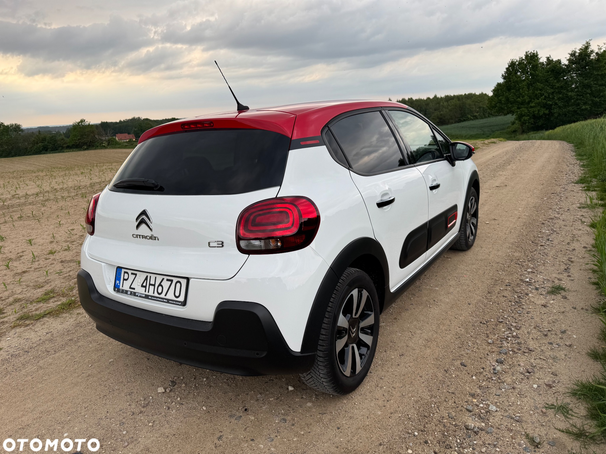 Citroën C3 1.2 PureTech Shine EAT6 - 6
