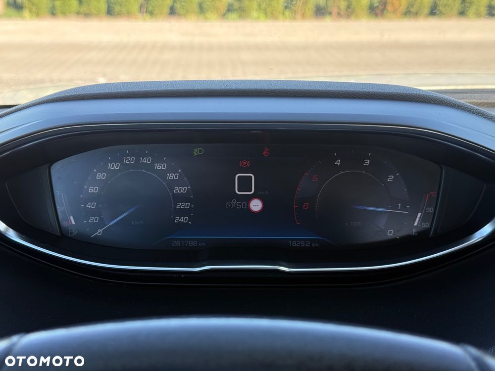 Peugeot 3008 BlueHDi 130 Stop & Start Active Business-Paket - 34