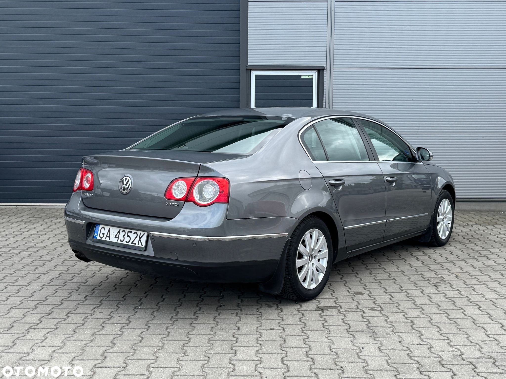 Volkswagen Passat 2.0 TDI Comfortline - 19