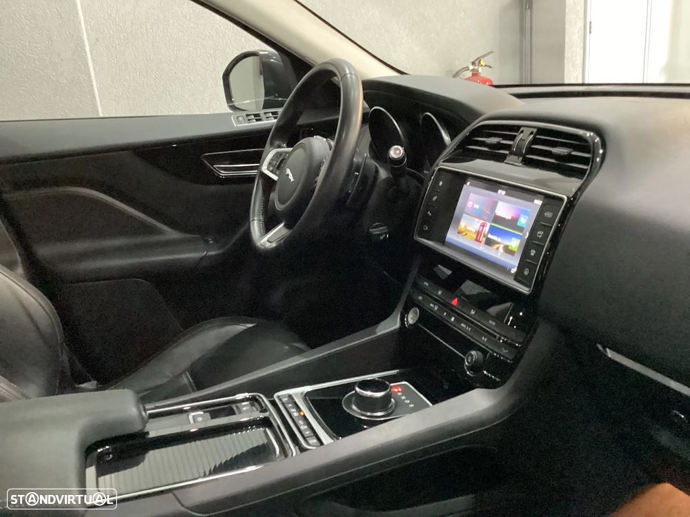 Jaguar F-Pace 2.0 i4D Portfolio Aut. - 14