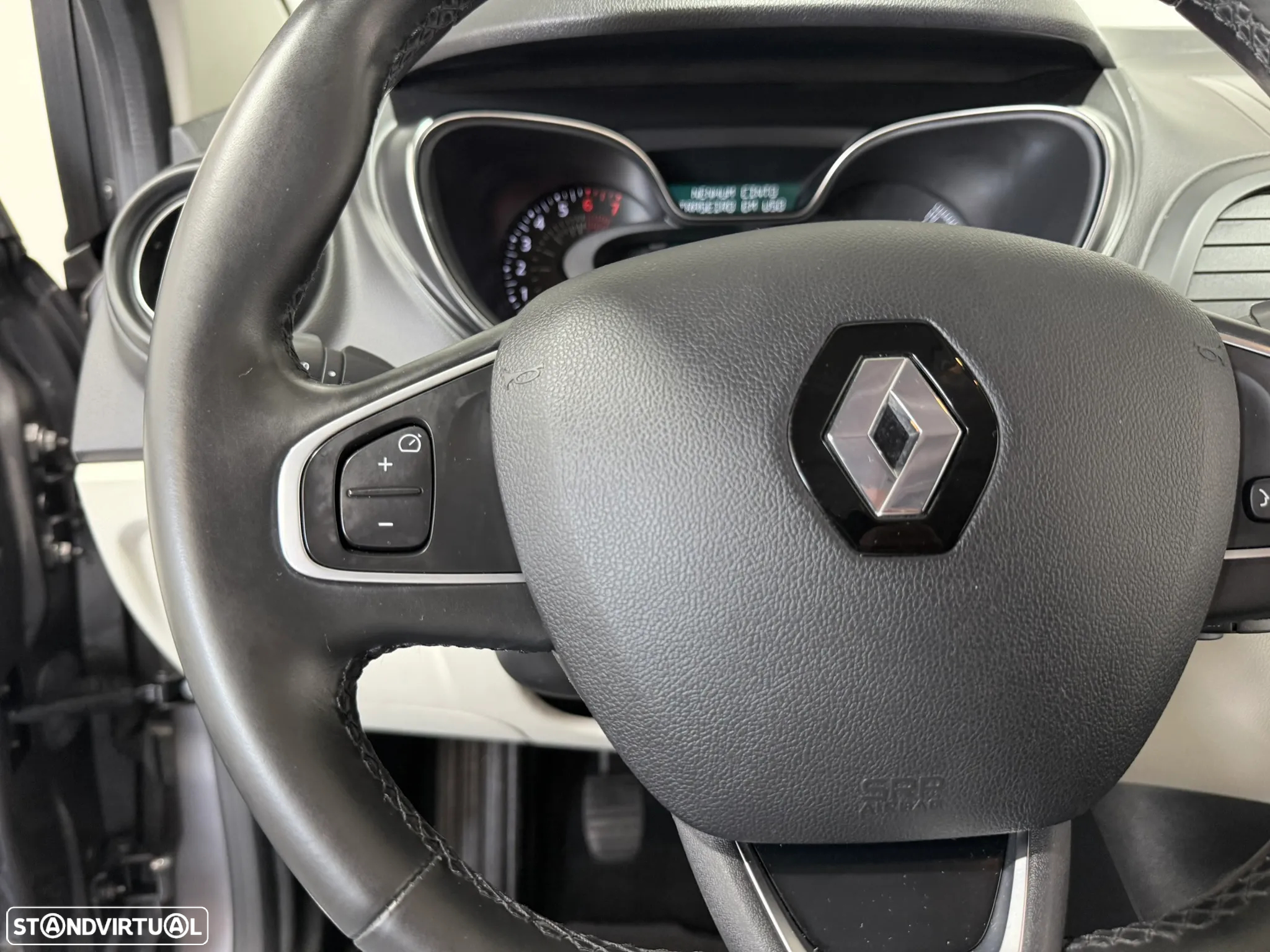 Renault Captur 0.9 TCE Exclusive - 21