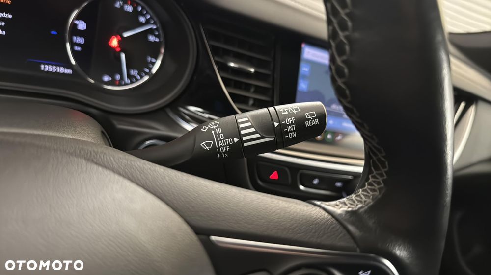 Opel Insignia 2.0 CDTI Business Elegance S&S - 33