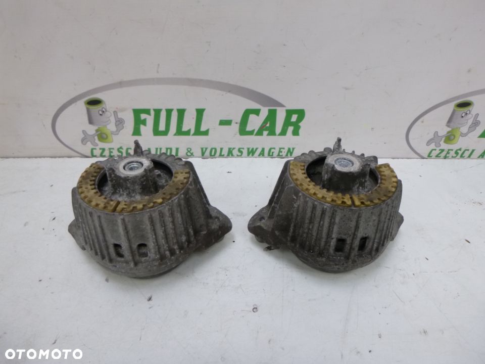 ŁAPA PODUSZKA SILNIKA MERCEDES E-KLASA W212 2.2 CDI A2122400000Q1 A2122400100Q1 - 1