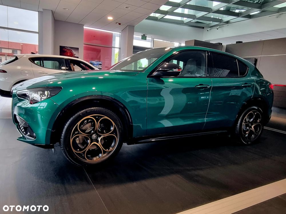 Alfa Romeo Stelvio 2.0 Turbo Intensa Q4 - 6