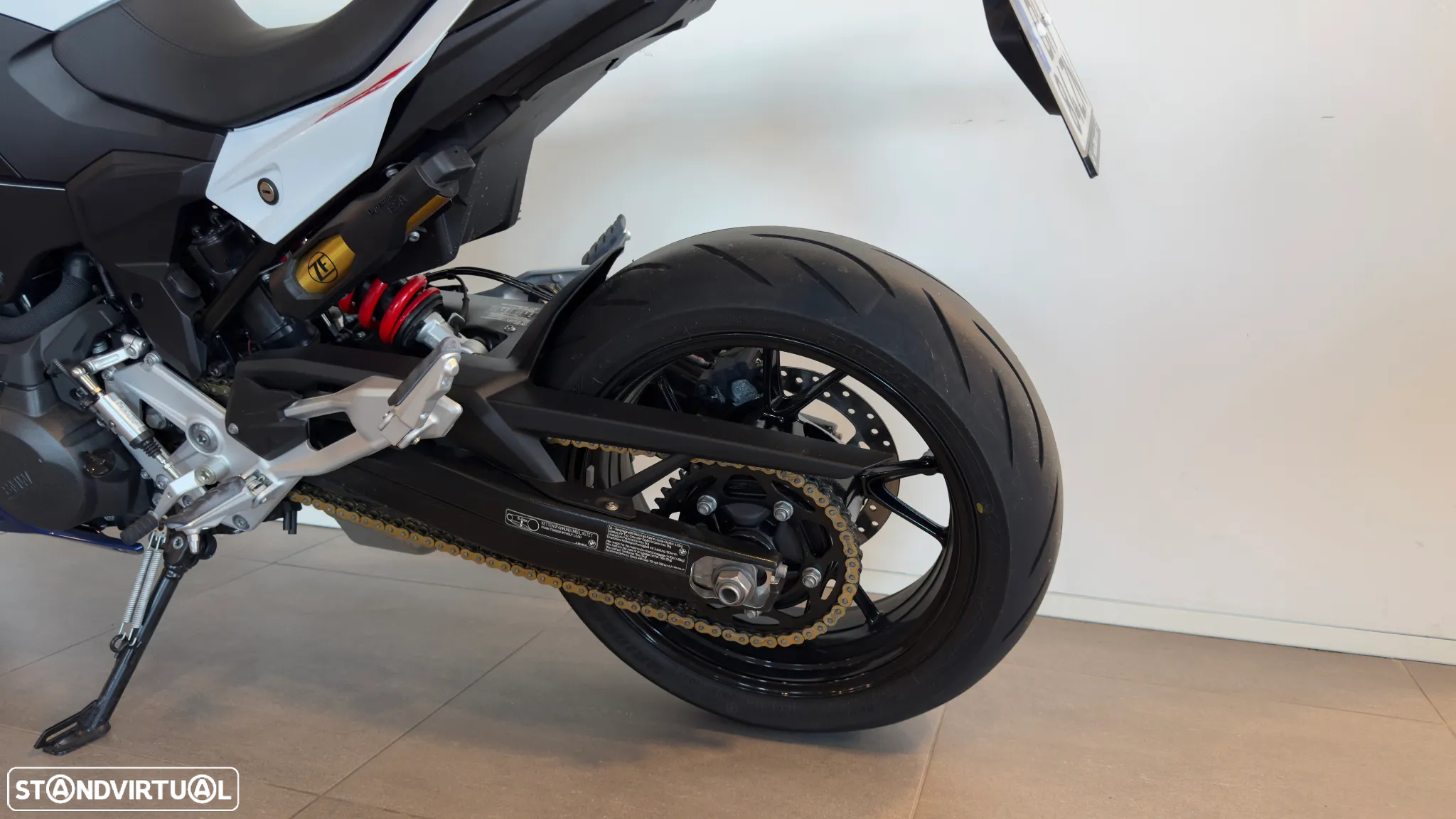 BMW F 900 R - 13