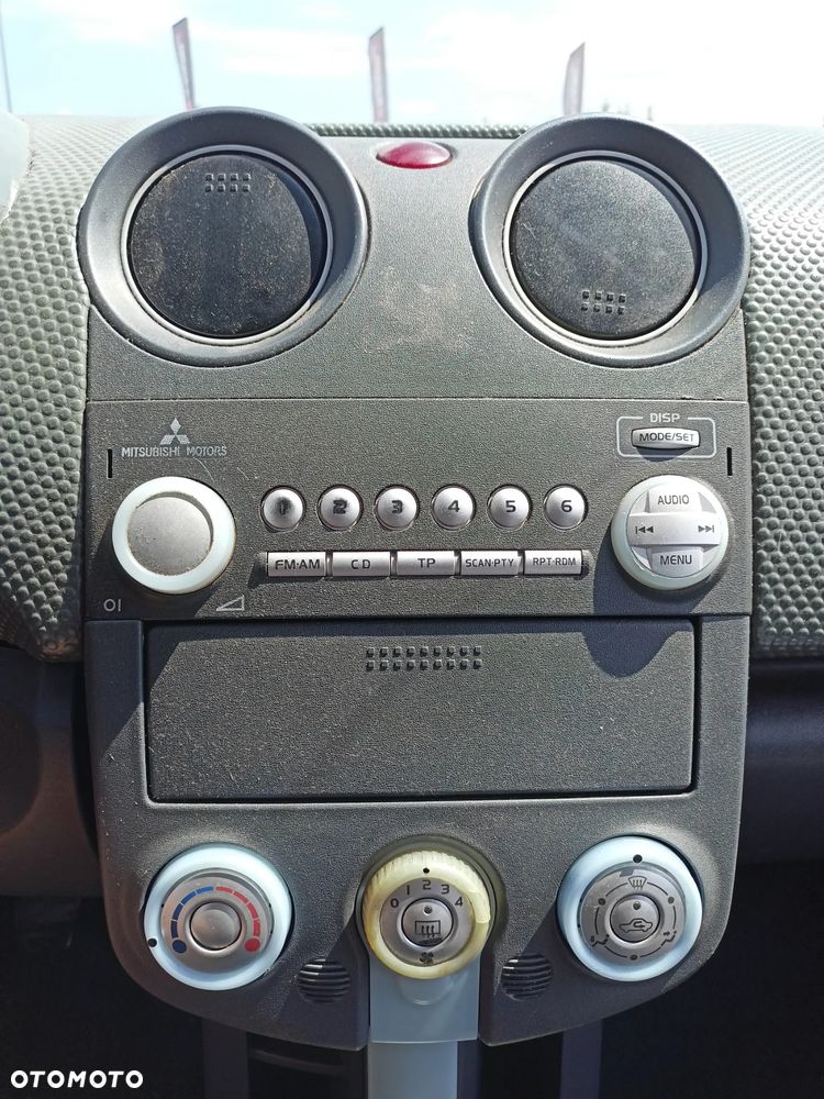 Mitsubishi Colt - 9