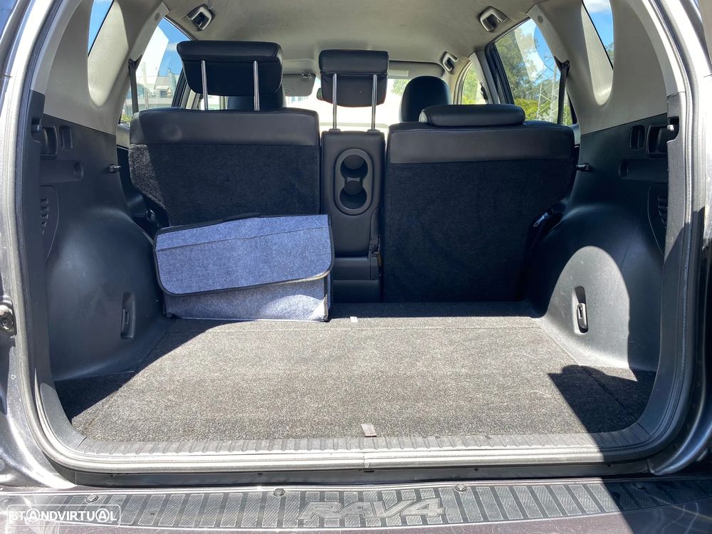 Toyota RAV4 2.2 D-4D Sol High Pack+NAVI - 9