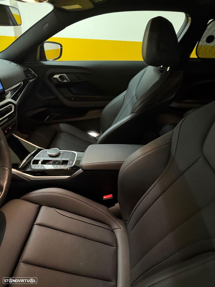 BMW 218 - 6