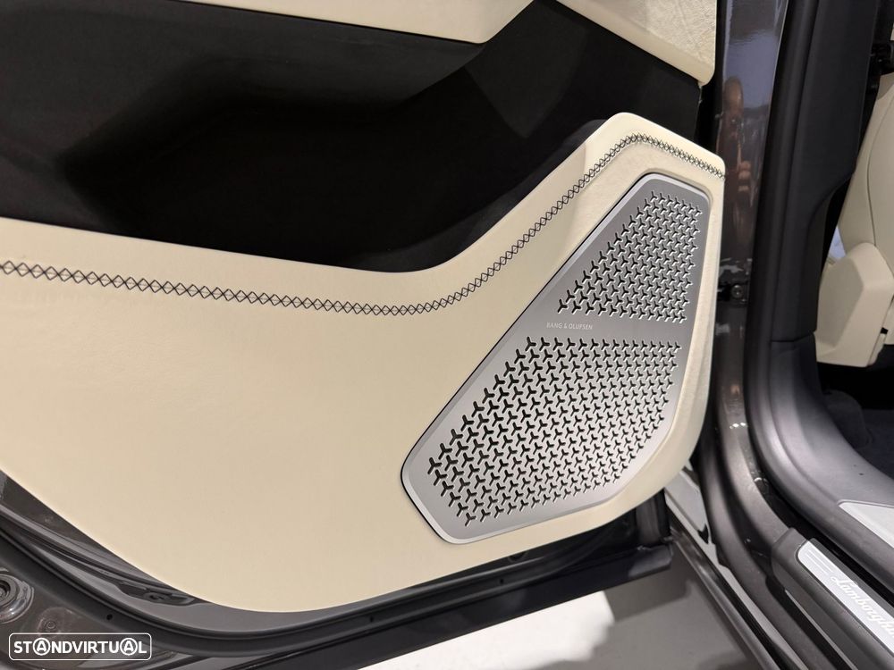 Lamborghini Urus 4.0 V8 SE - 32