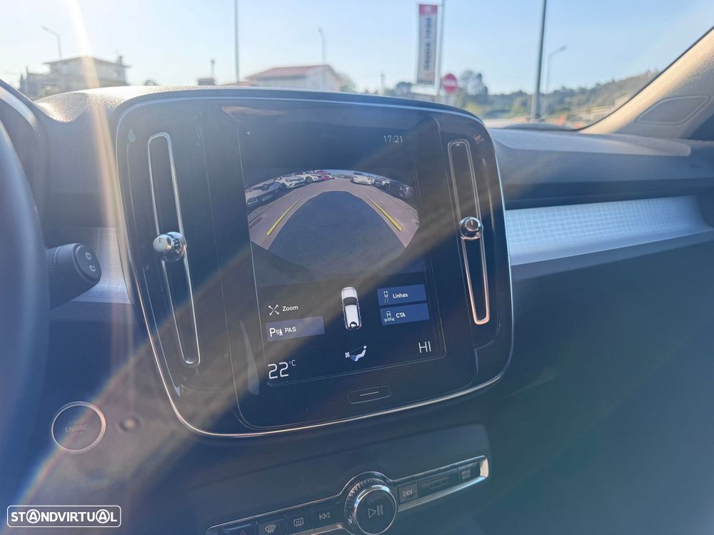 Volvo XC 40 T3 Geartronic Momentum Pro - 15