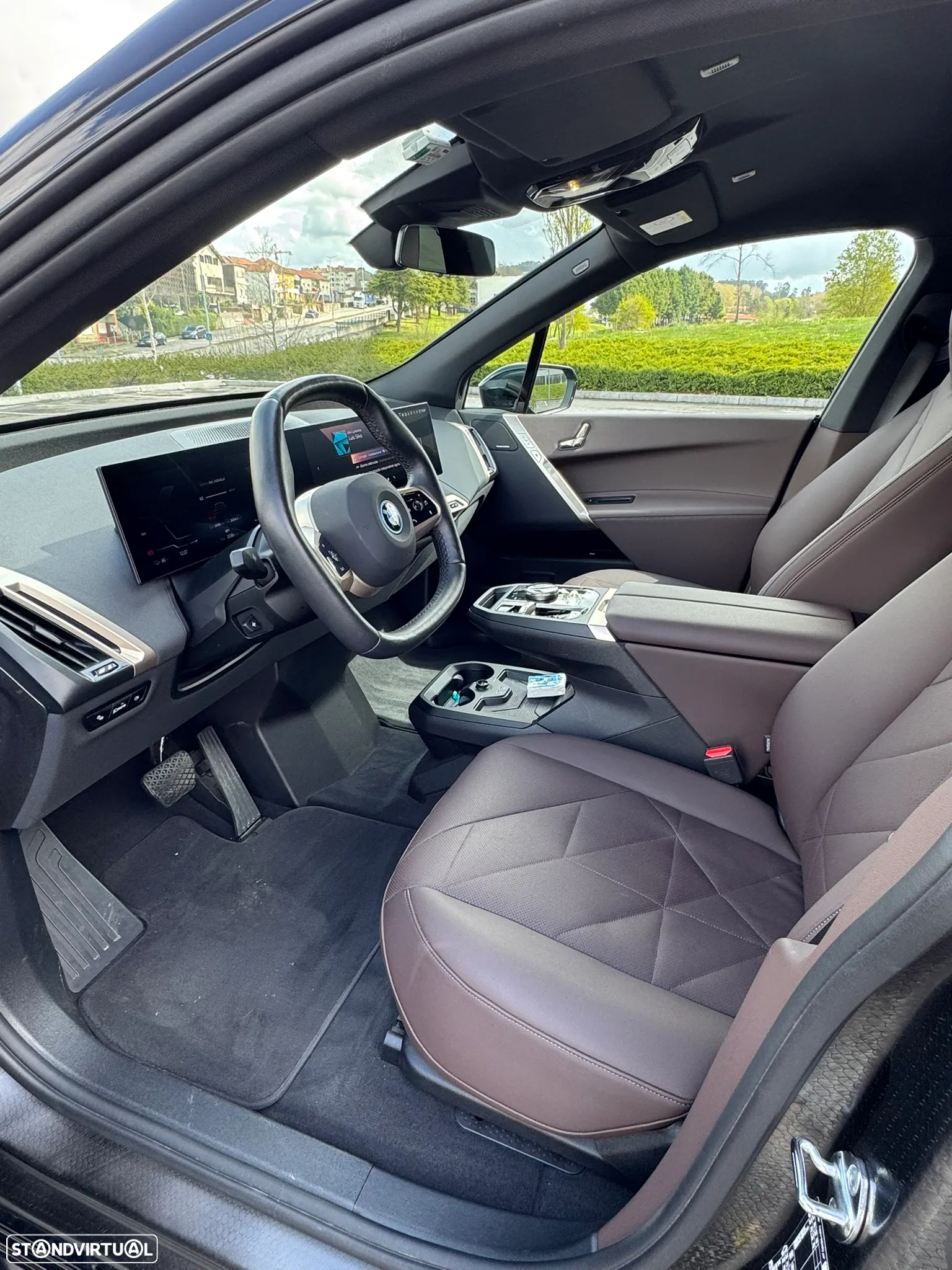 BMW iX xDrive 40 Pack Desportivo - 11