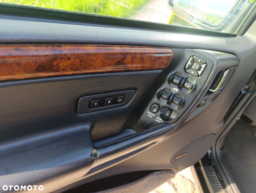 Jeep Grand Cherokee - 13