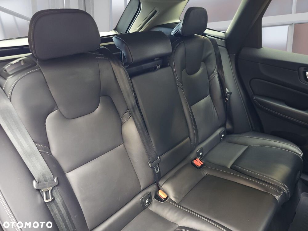 Volvo XC 60 B5 B AWD Inscription - 8