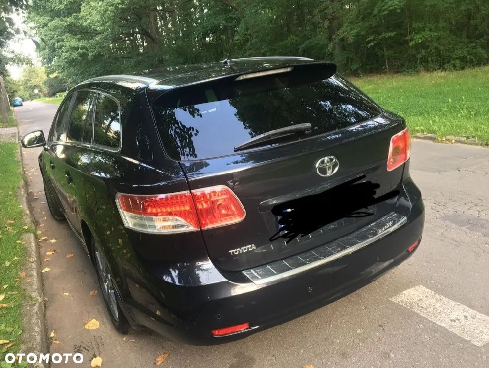 Toyota Avensis - 4