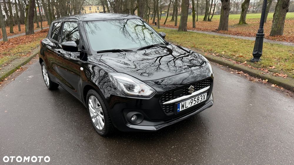 Suzuki Swift 1.2 Dualjet SHVS Premium Plus CVT - 9