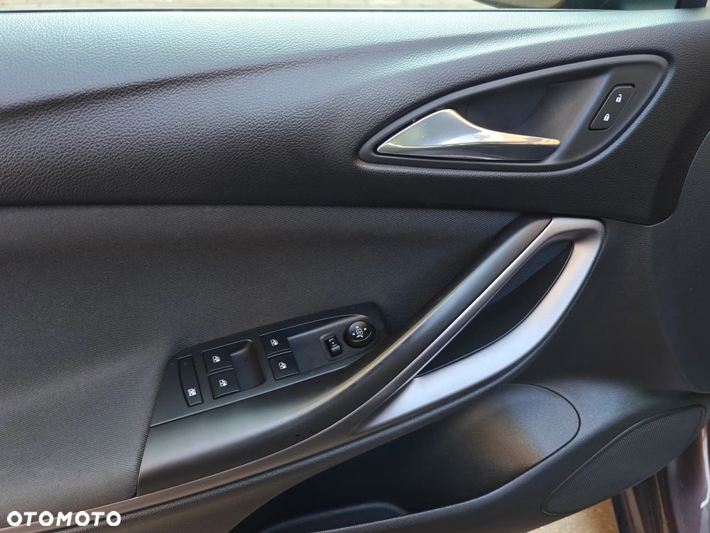 Opel Astra 1.6 CDTI Sport - 18