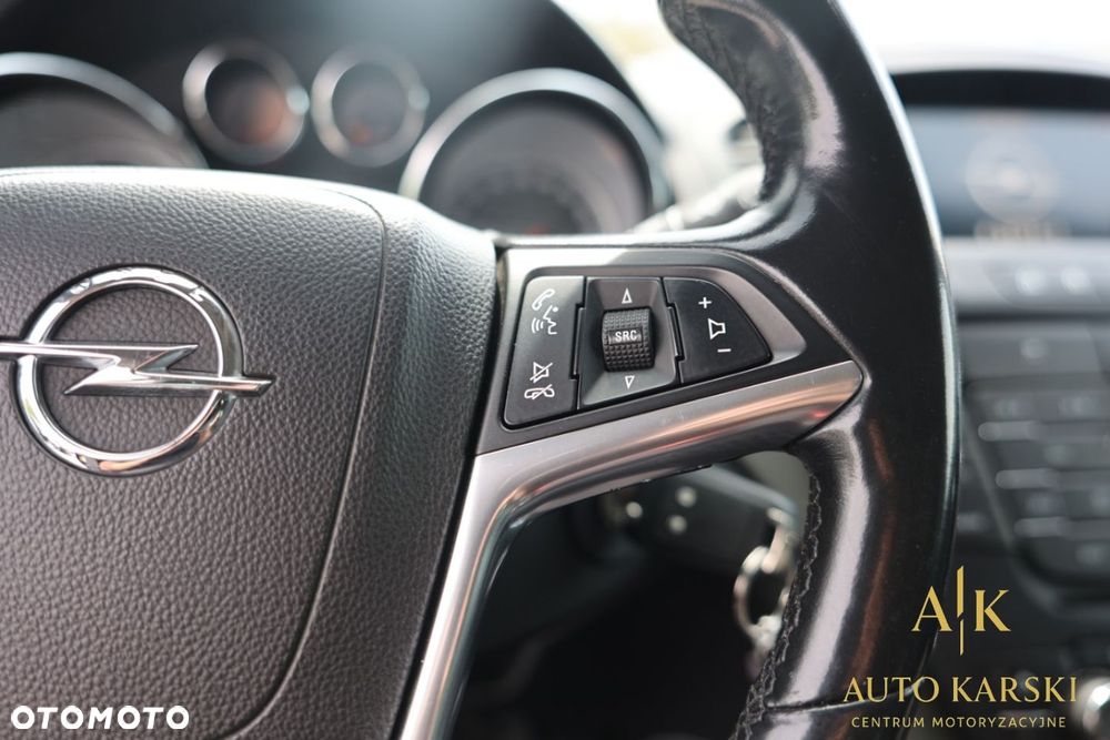 Opel Insignia - 25