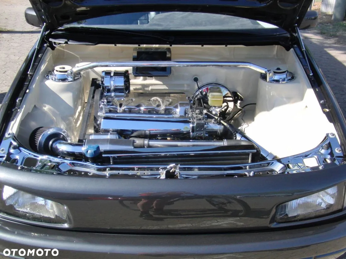Volkswagen Passat - 4