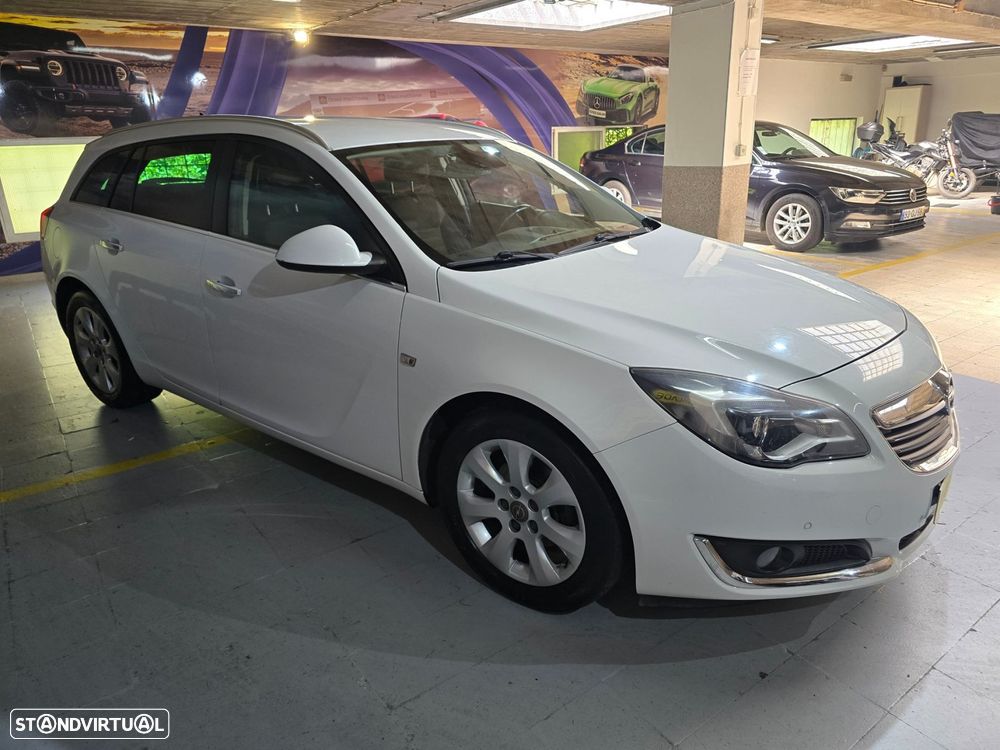 Opel Insignia Sports Tourer 1.6 CDTi Executive S/S - 2
