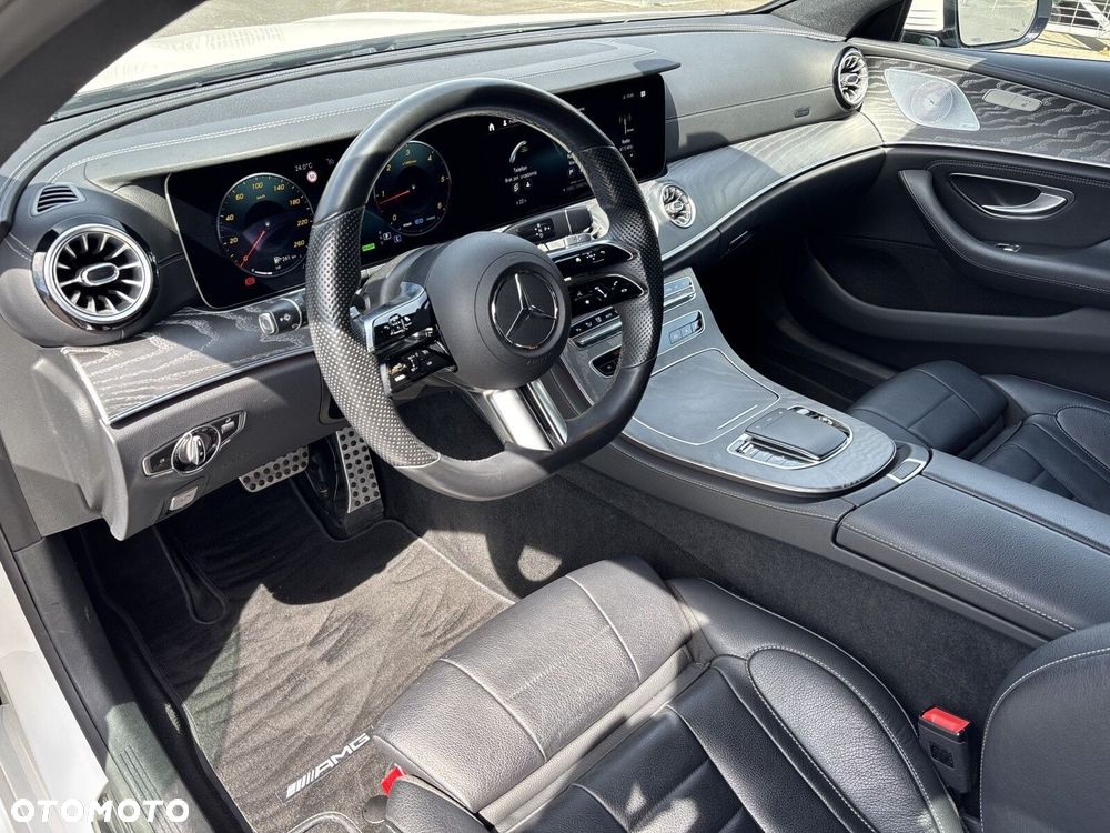 Mercedes-Benz CLS 300 d 4-Matic AMG - 15