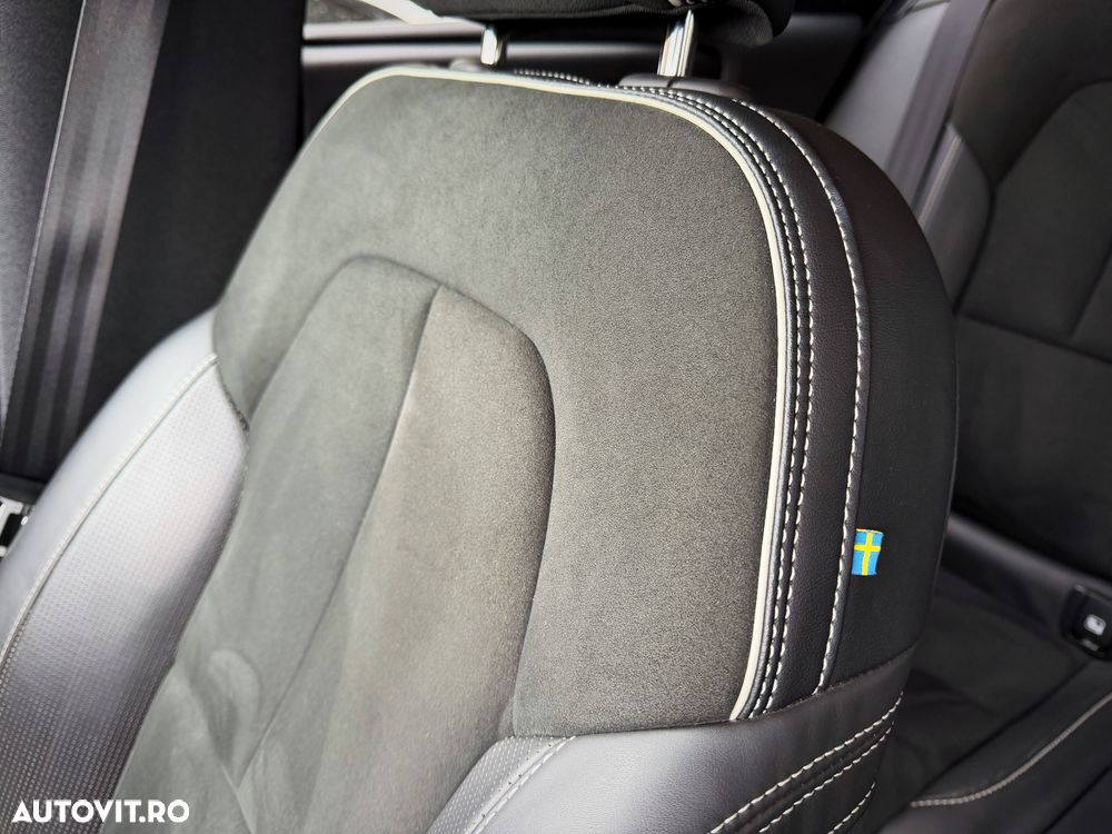 Volvo XC 40 D4 AWD Geartronic R-Design - 21