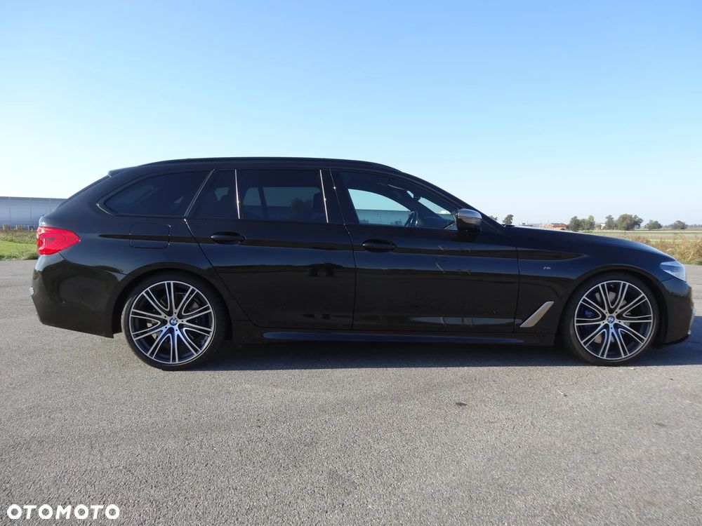 BMW Seria 5 M550d xDrive Touring - 24