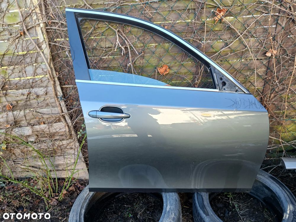 BMW E60 E61 DRZWI PRAWE PRZEDNIE PRZÓD TITANGRAU II METALLIC W KOLOR - 1