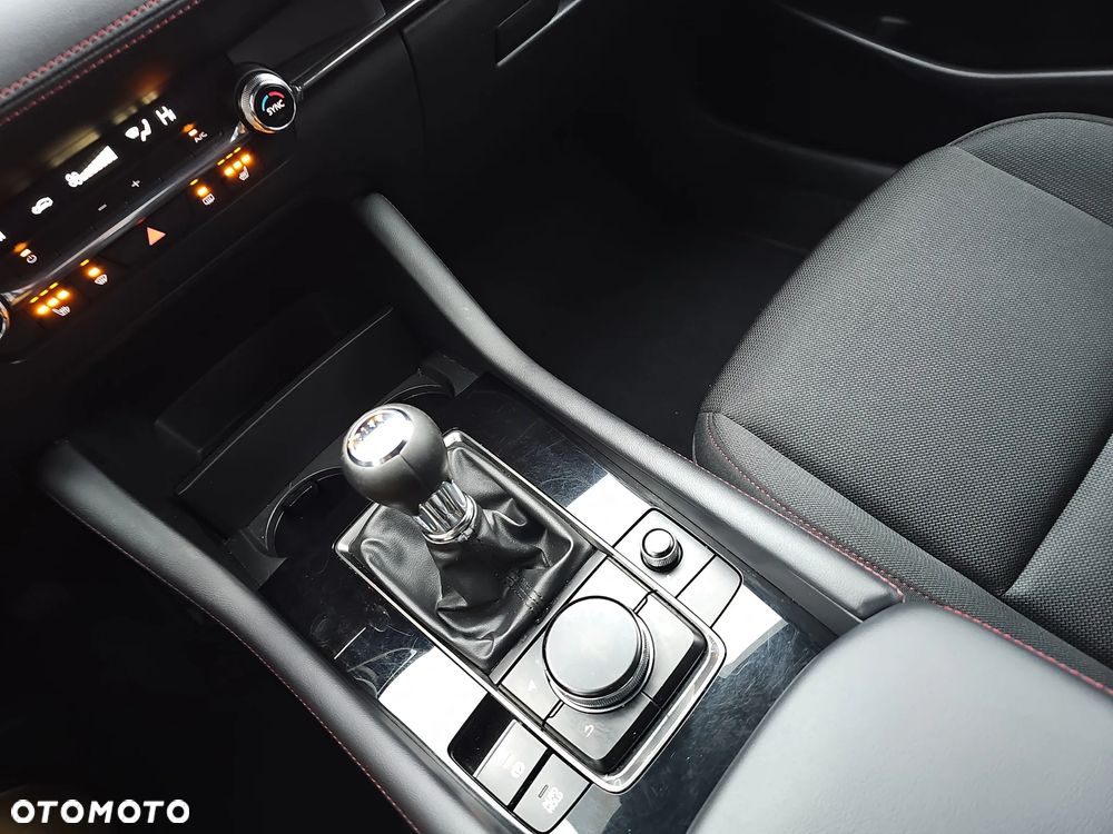 Mazda 3 e-SKYACTIV-G 122 M HYBRID HOMURA - 11