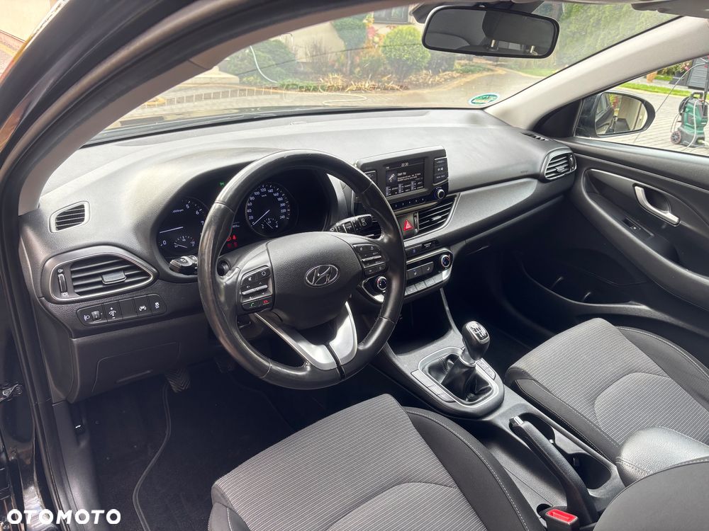 Hyundai i30 1.4 Intro Edition - 17