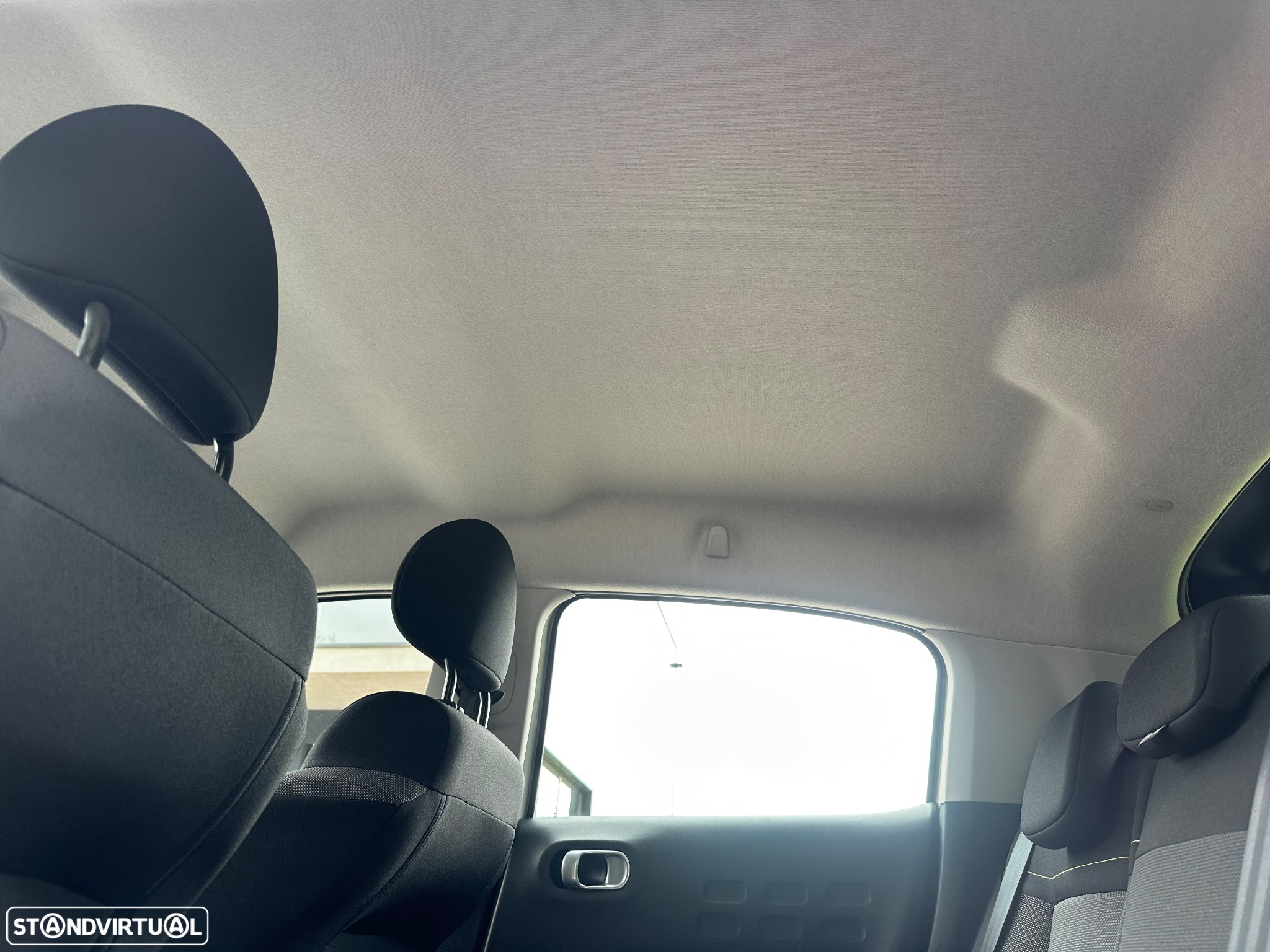 Citroën C3 1.2 PureTech Shine - 15
