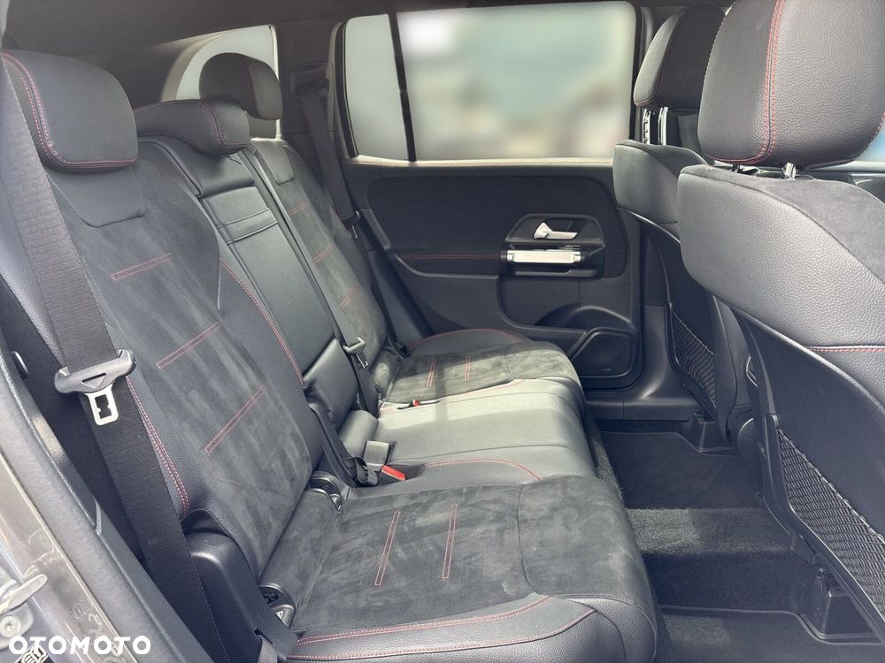 Mercedes-Benz GLB - 22