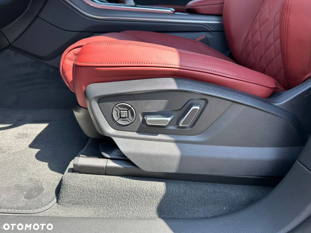 Audi SQ8 - 16